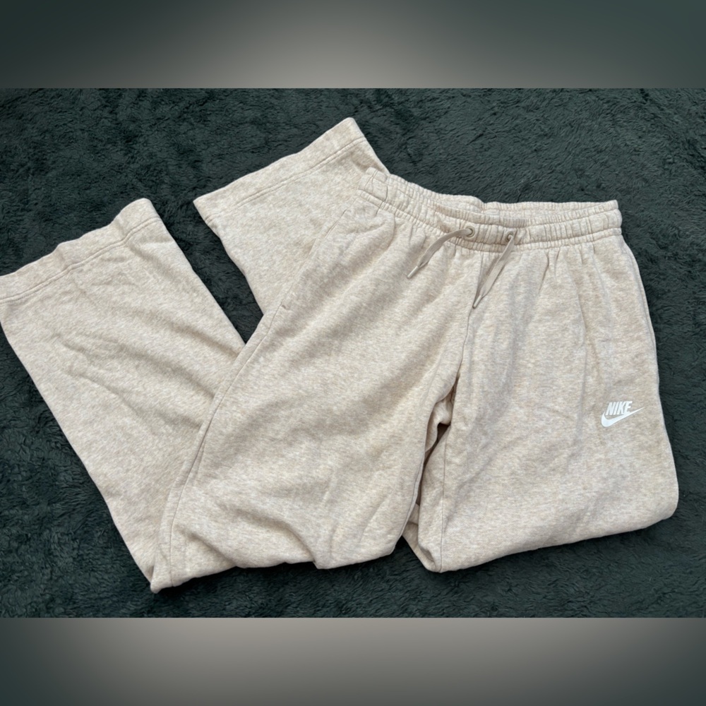 Nike Sweatpants Women’s Size XS Heather Beige/Tan